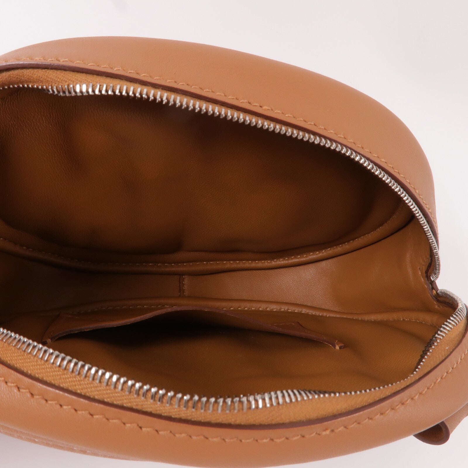 LOUIS VUITTON Loop 腰包 牛皮 5