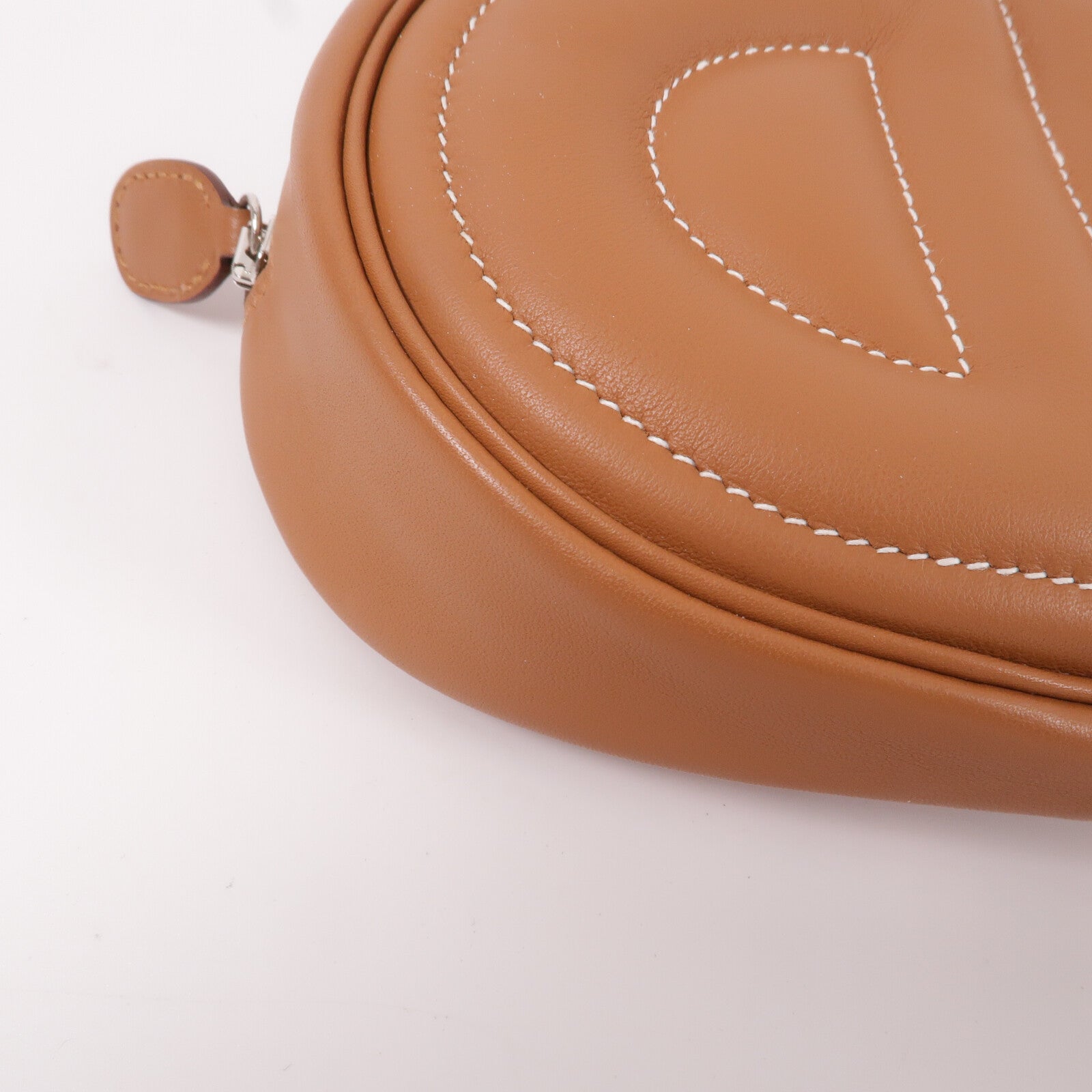 LOUIS VUITTON Loop 腰包 牛皮 10