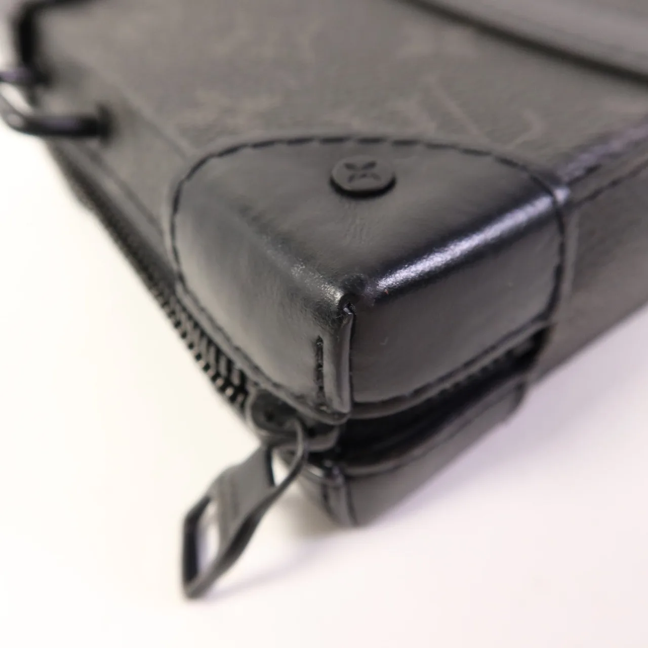 LOUIS VUITTON Soft Trunk M69838 肩背包 塗層帆布 黑色 / Black 塗層帆布 中古品A - 縮圖 11