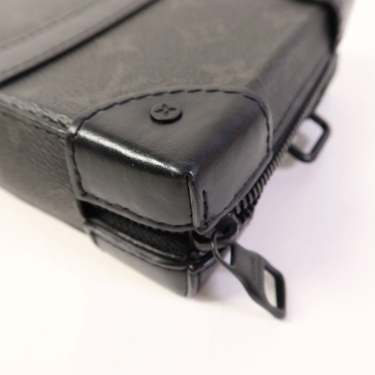 LOUIS VUITTON Soft Trunk M69838 肩背包 塗層帆布 黑色 / Black 塗層帆布 中古品A - 縮圖 12