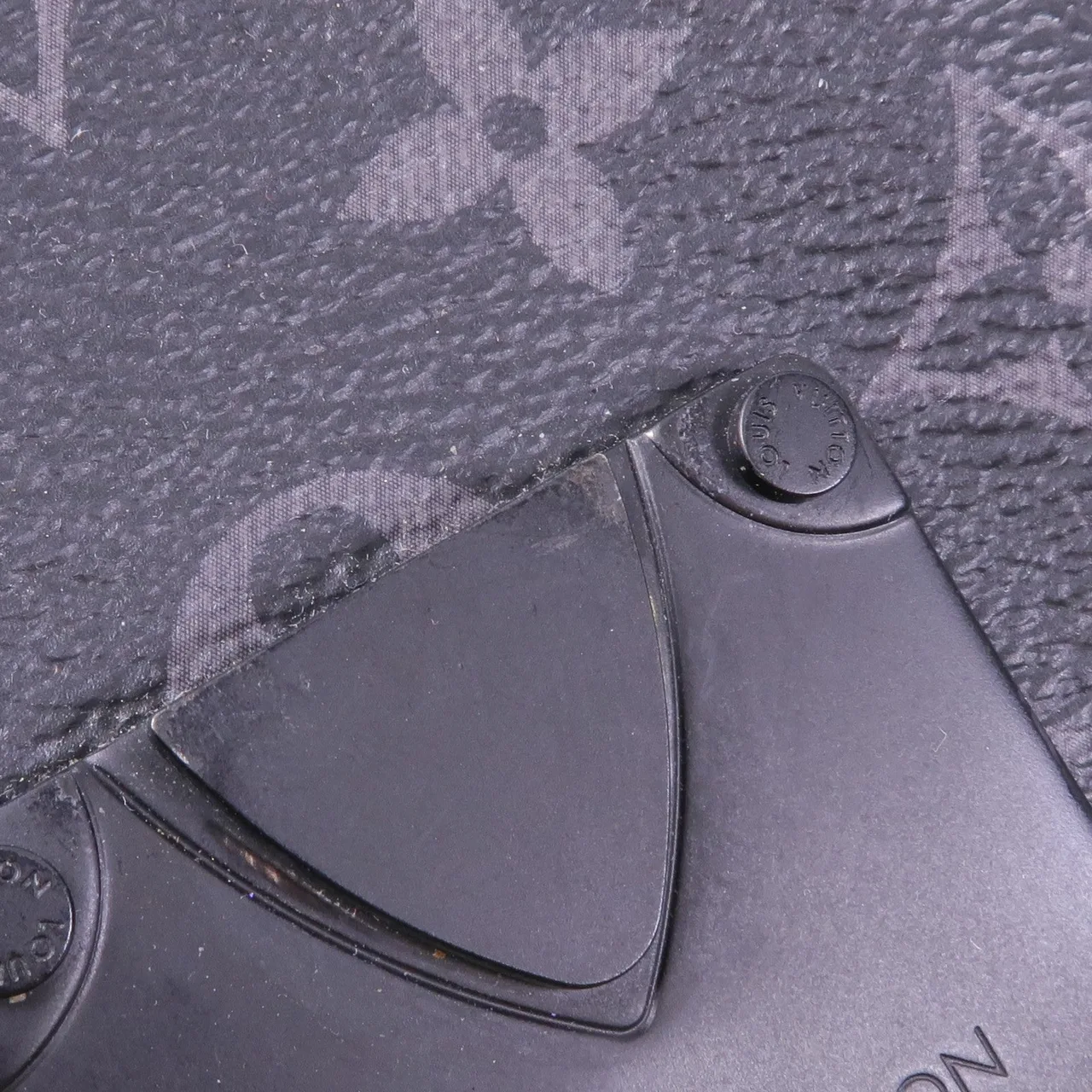 LOUIS VUITTON S-Lock M82252 肩背包 塗層帆布 黑色 塗層帆布 中古品B - 縮圖 16