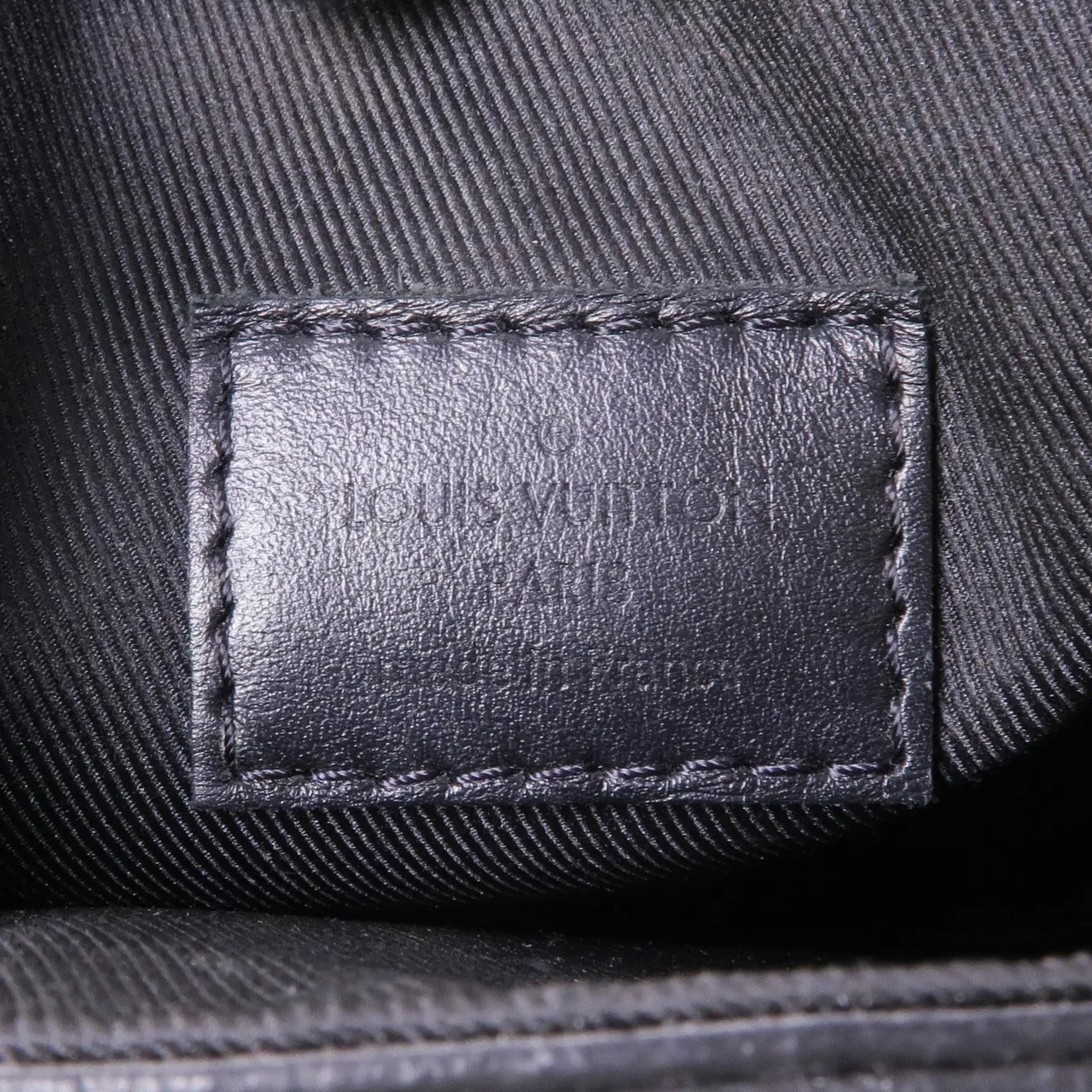 LOUIS VUITTON S-Lock M82252 肩背包 塗層帆布 黑色 塗層帆布 中古品B - 縮圖 17