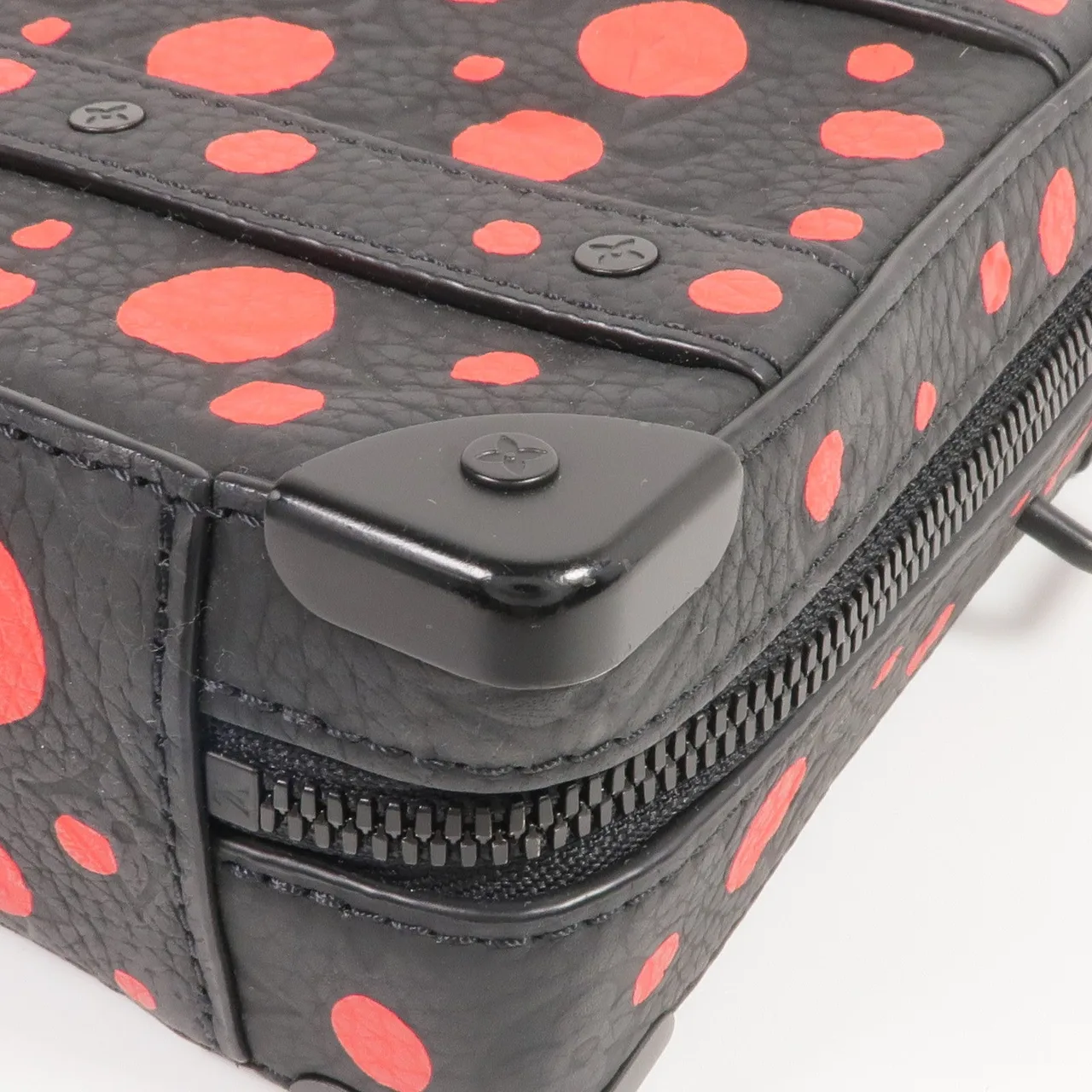 LOUIS VUITTON Soft Trunk M21677 2-Way Bag Calfskin 黑色 / 紅色 / Black/Red Calfskin Rank A - Thumbnail 9