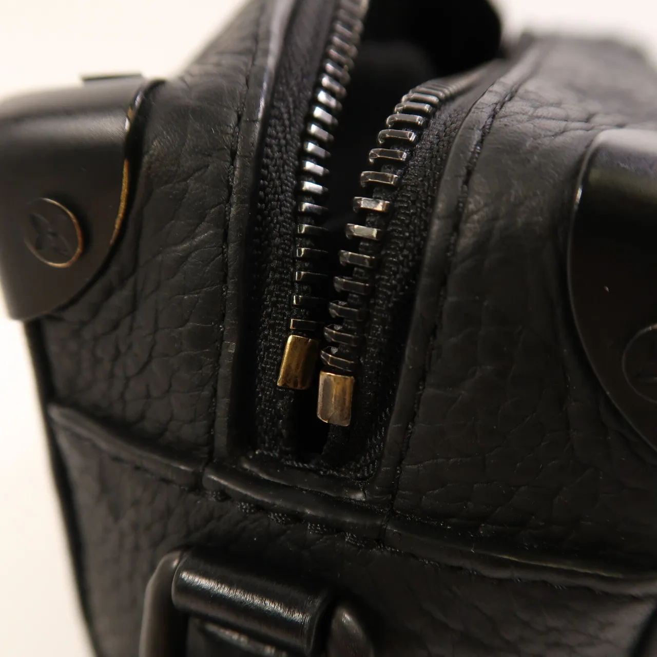 LOUIS VUITTON Soft Trunk M55702 肩背包 牛皮 黑色 牛皮 中古品B - 縮圖 15