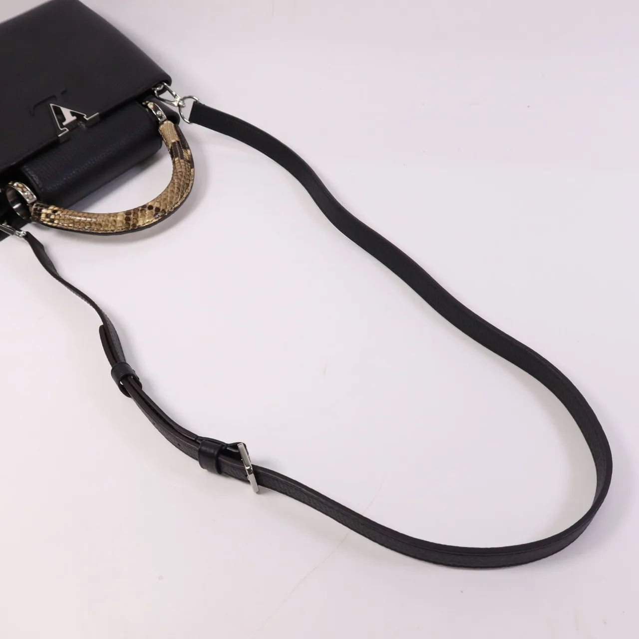 LOUIS VUITTON Capucines N92040 肩背包 牛皮 黑色 / Black 牛皮 中古品A - 縮圖 8