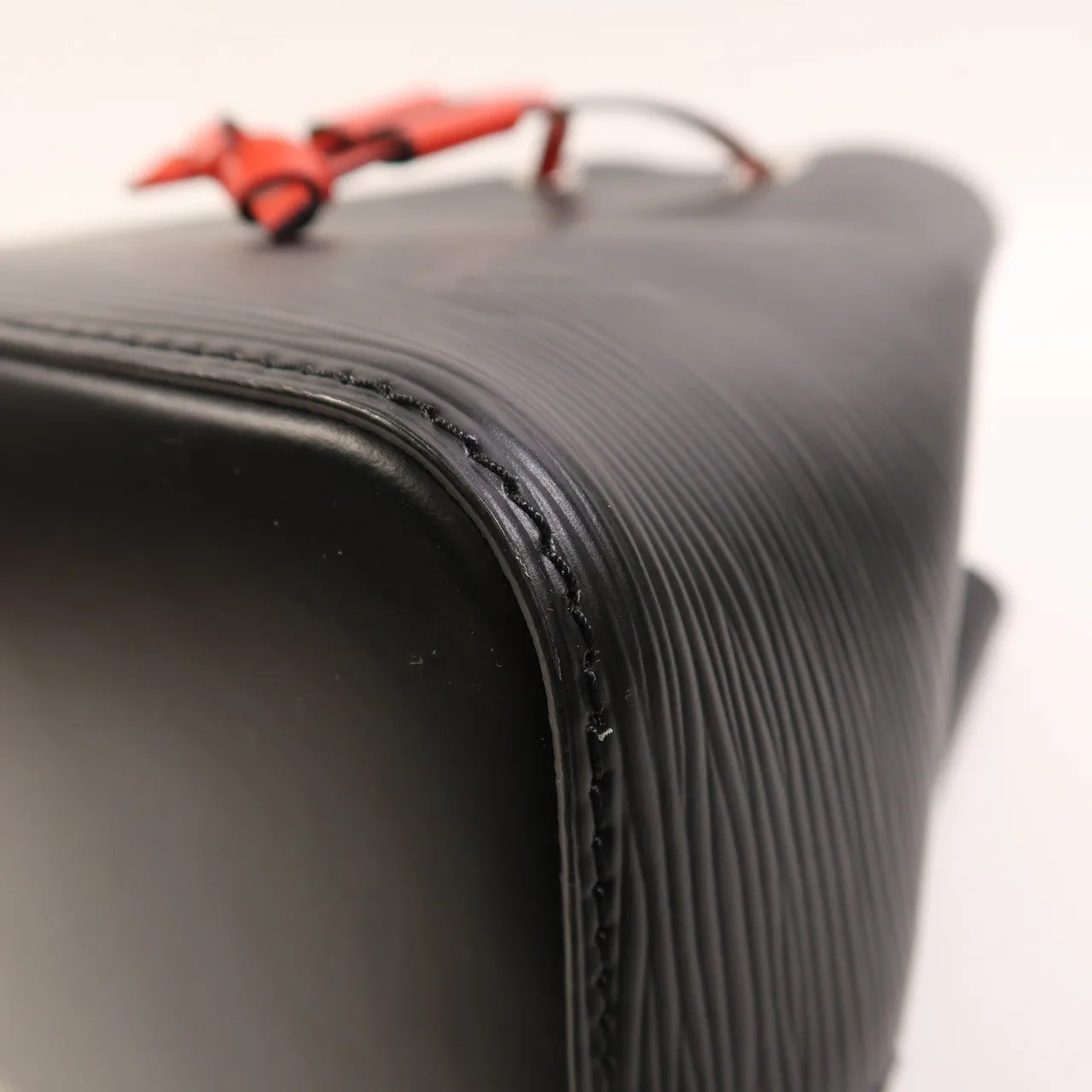 LOUIS VUITTON NeoNoe M52853 2-Way Bag Calfskin 黑色 / 紅色 / Black Calfskin Rank A - Thumbnail 11