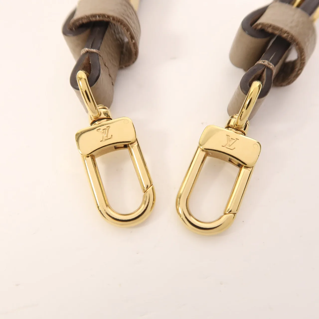 LOUIS VUITTON Easy Pouch M81862 Shoulder Bag Calfskin 米色 / Beige Calfskin Rank B - Thumbnail 15