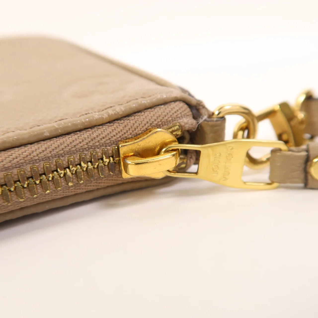 LOUIS VUITTON Easy Pouch M81862 Shoulder Bag Calfskin 米色 / Beige Calfskin Rank B - Thumbnail 19