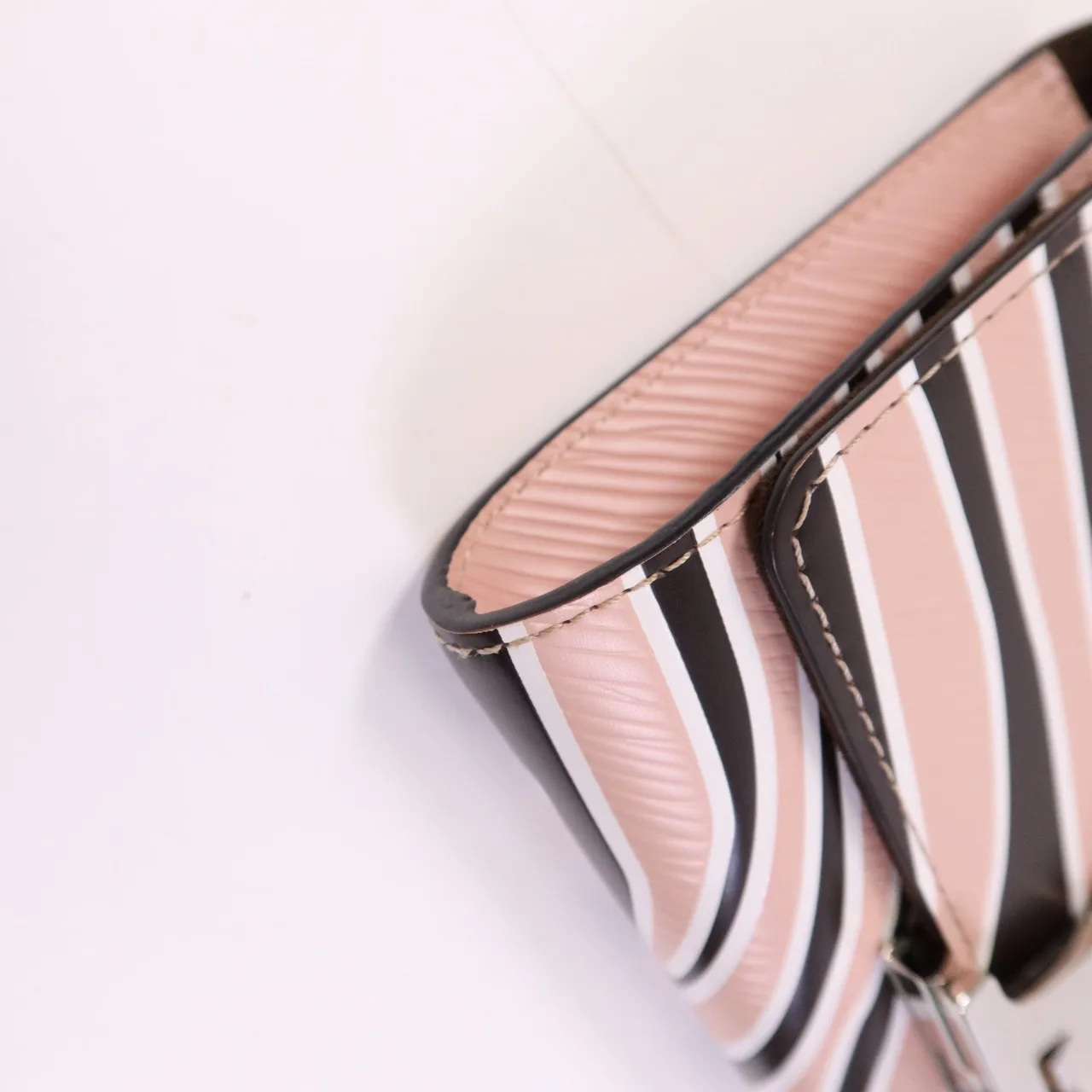 LOUIS VUITTON M52206 Shoulder Bag Calfskin 粉色 Calfskin Rank B - Thumbnail 6