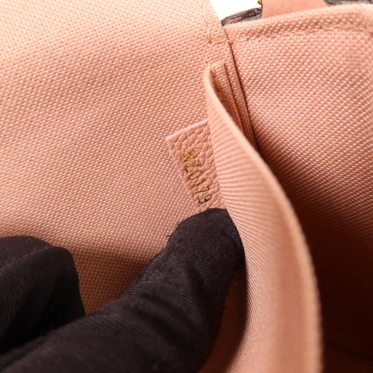 LOUIS VUITTON Felicie M82608 Shoulder Bag Calfskin 粉色 Calfskin Rank A - Thumbnail 8