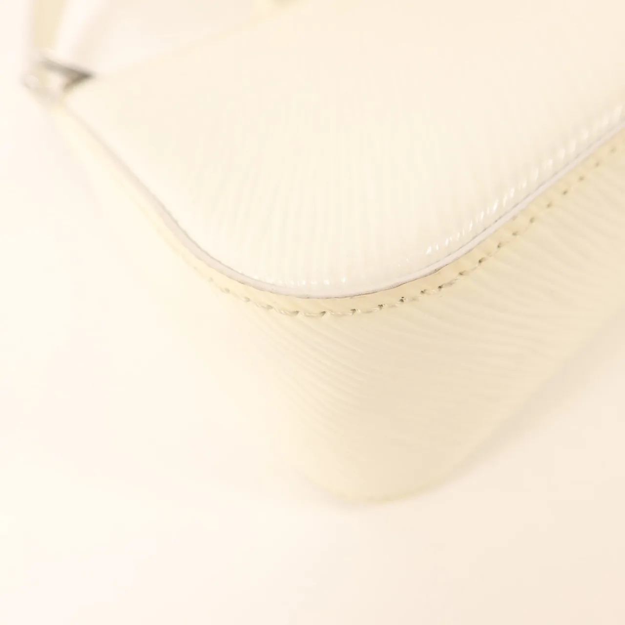 LOUIS VUITTON Marellini M21759 Shoulder Bag Calfskin 白色 Calfskin Rank B - Thumbnail 20