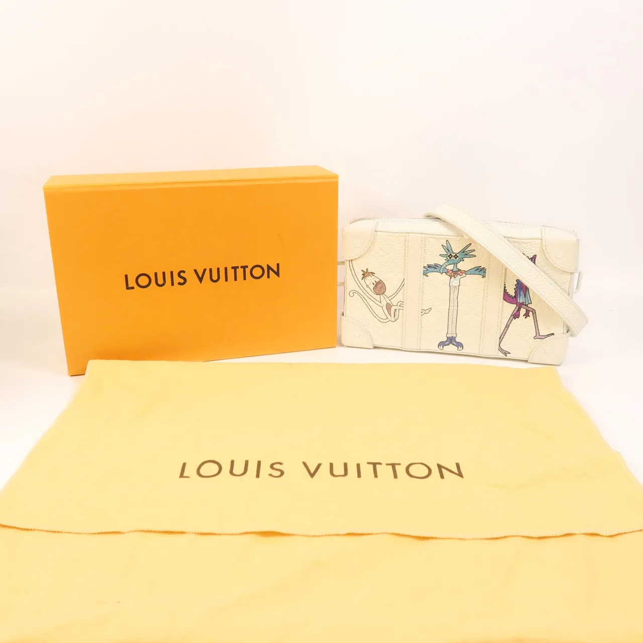 LOUIS VUITTON Soft Trunk M80146 Shoulder Bag Leather 白色 / White Leather Rank B - Thumbnail 9