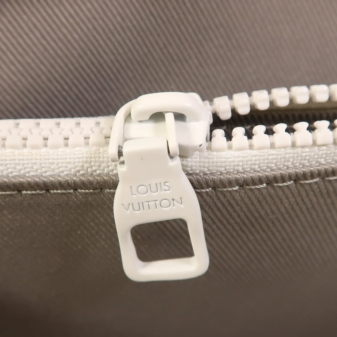 LOUIS VUITTON Soft Trunk M80146 Shoulder Bag Leather 白色 / White Leather Rank B - Thumbnail 18