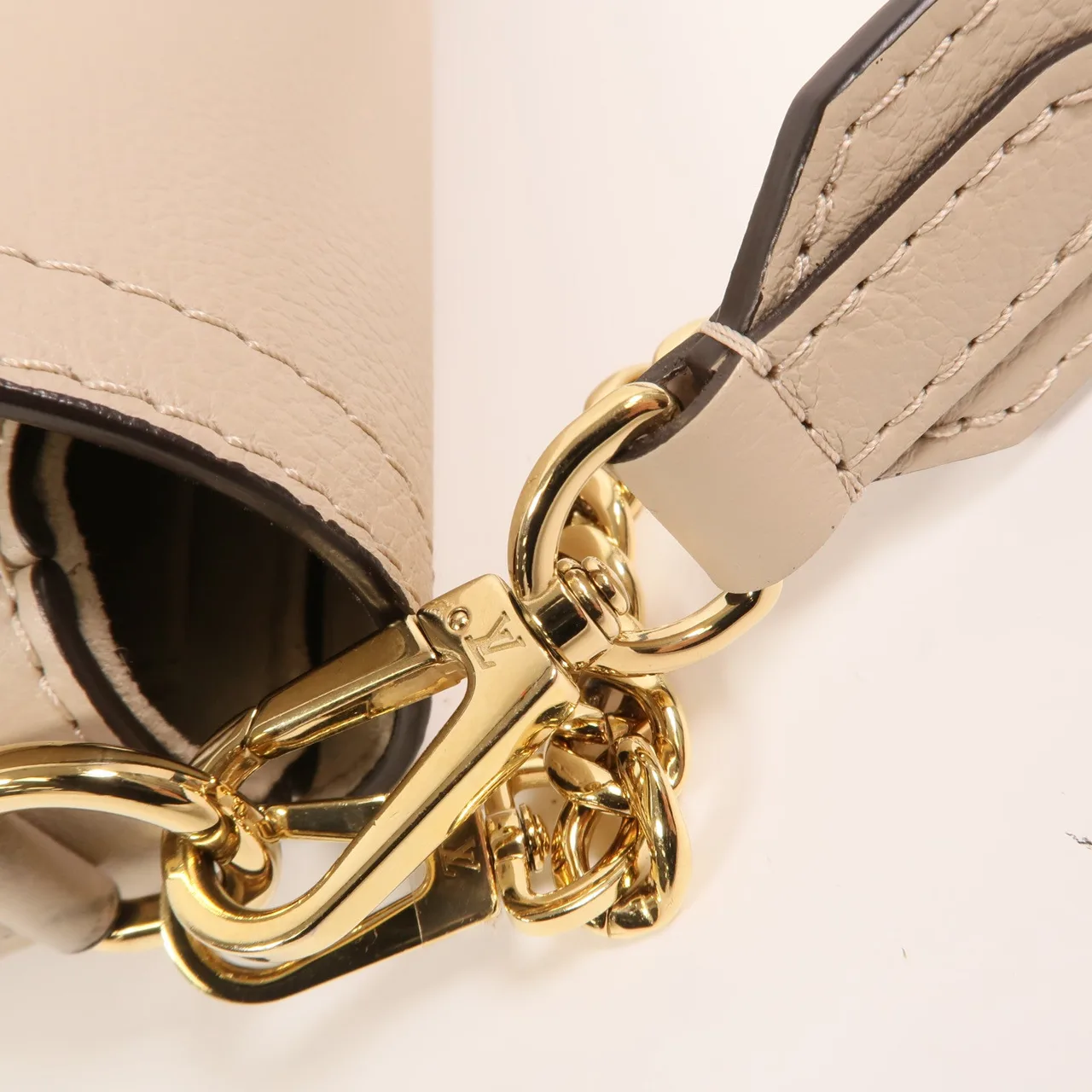 LOUIS VUITTON Lock Me M58554 2-Way Bag Calfskin 米色 / Light Grey Calfskin Rank A - Thumbnail 14