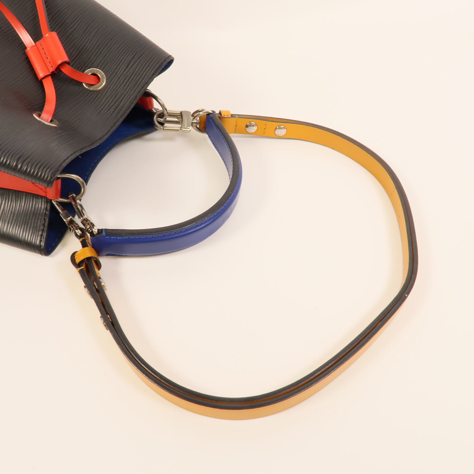 LOUIS VUITTON NeoNoe M52853 2-Way Bag Calfskin 6