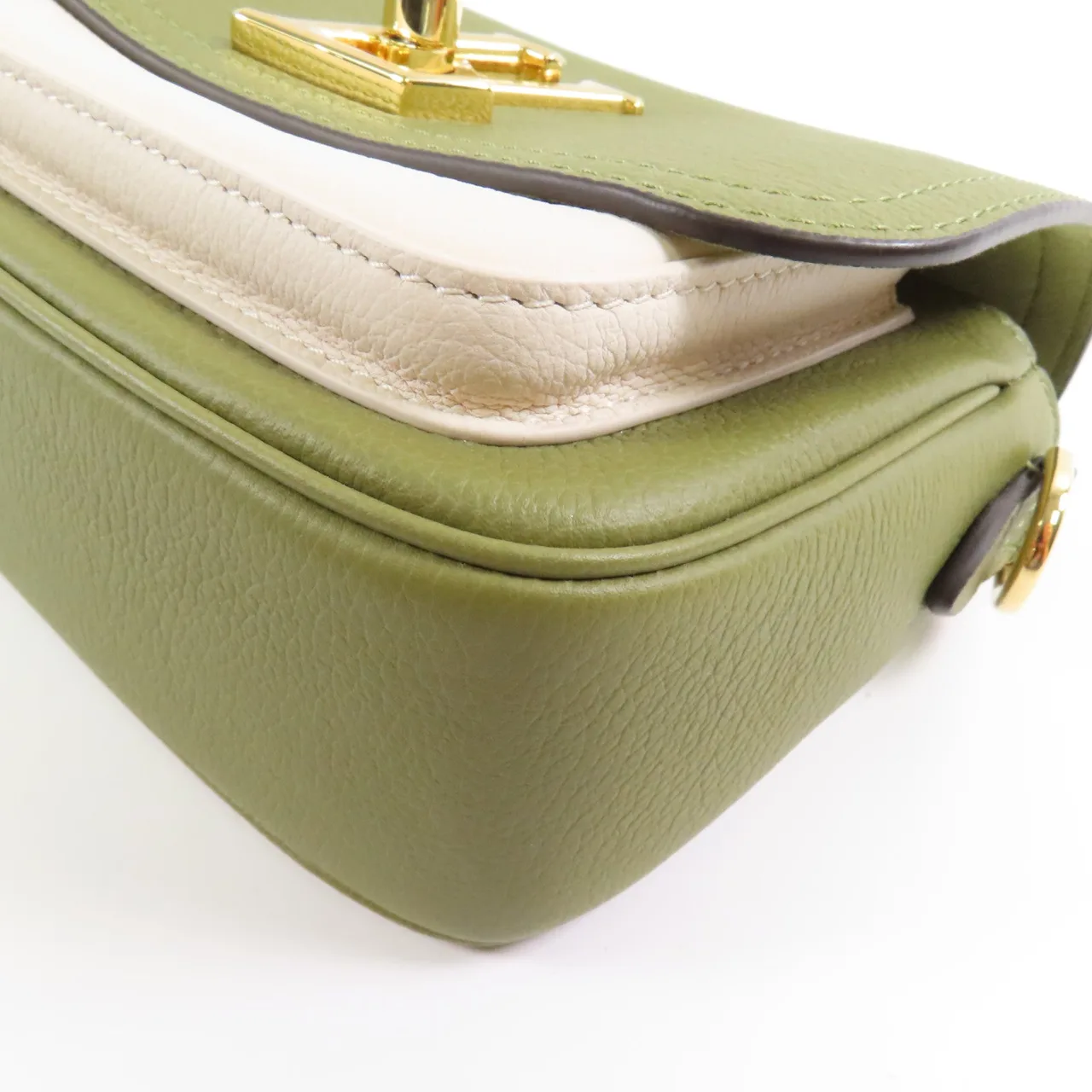 LOUIS VUITTON Lock Me M59731 兩用包 牛皮 綠色 / 白色 / Green/White 牛皮 新品同様 - 縮圖 6