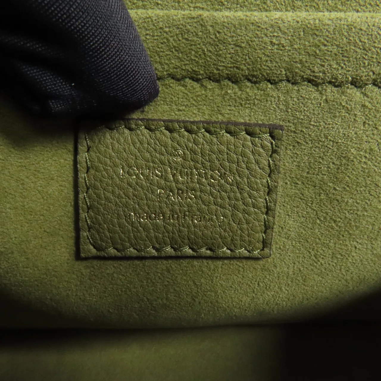 LOUIS VUITTON Lock Me M59731 兩用包 牛皮 綠色 / 白色 / Green/White 牛皮 新品同様 - 縮圖 12