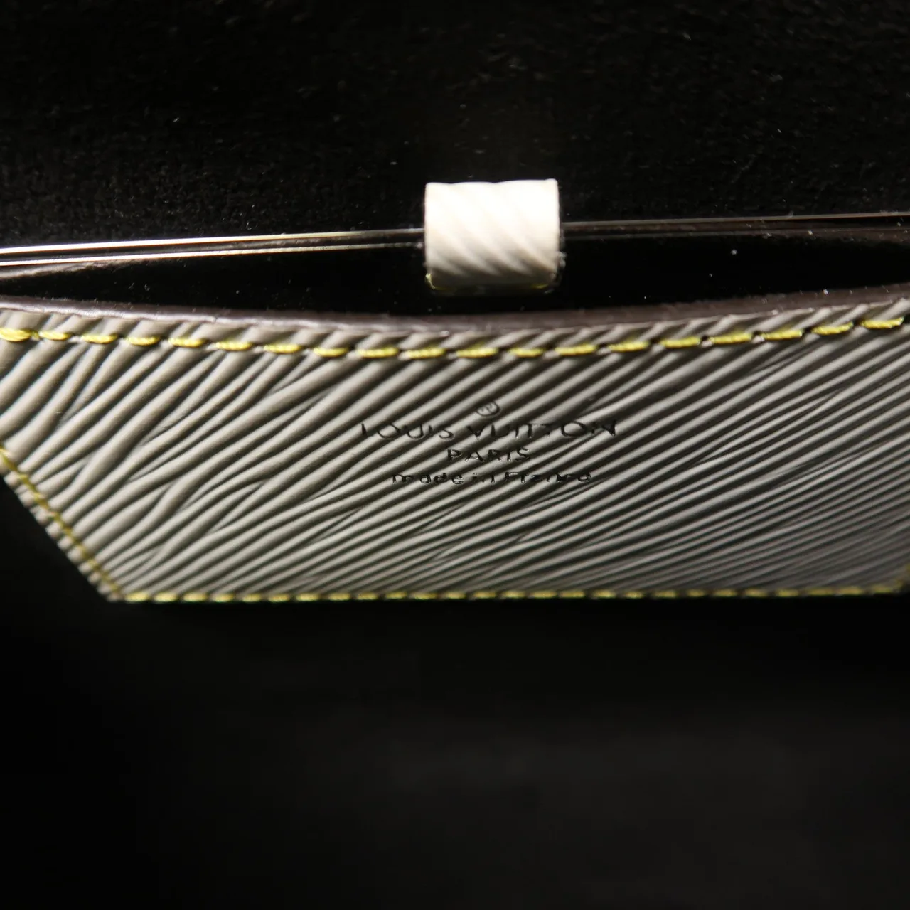 LOUIS VUITTON Twist M53717 肩背包 皮革 多種顏色 / white 皮革 中古品A - 縮圖 6