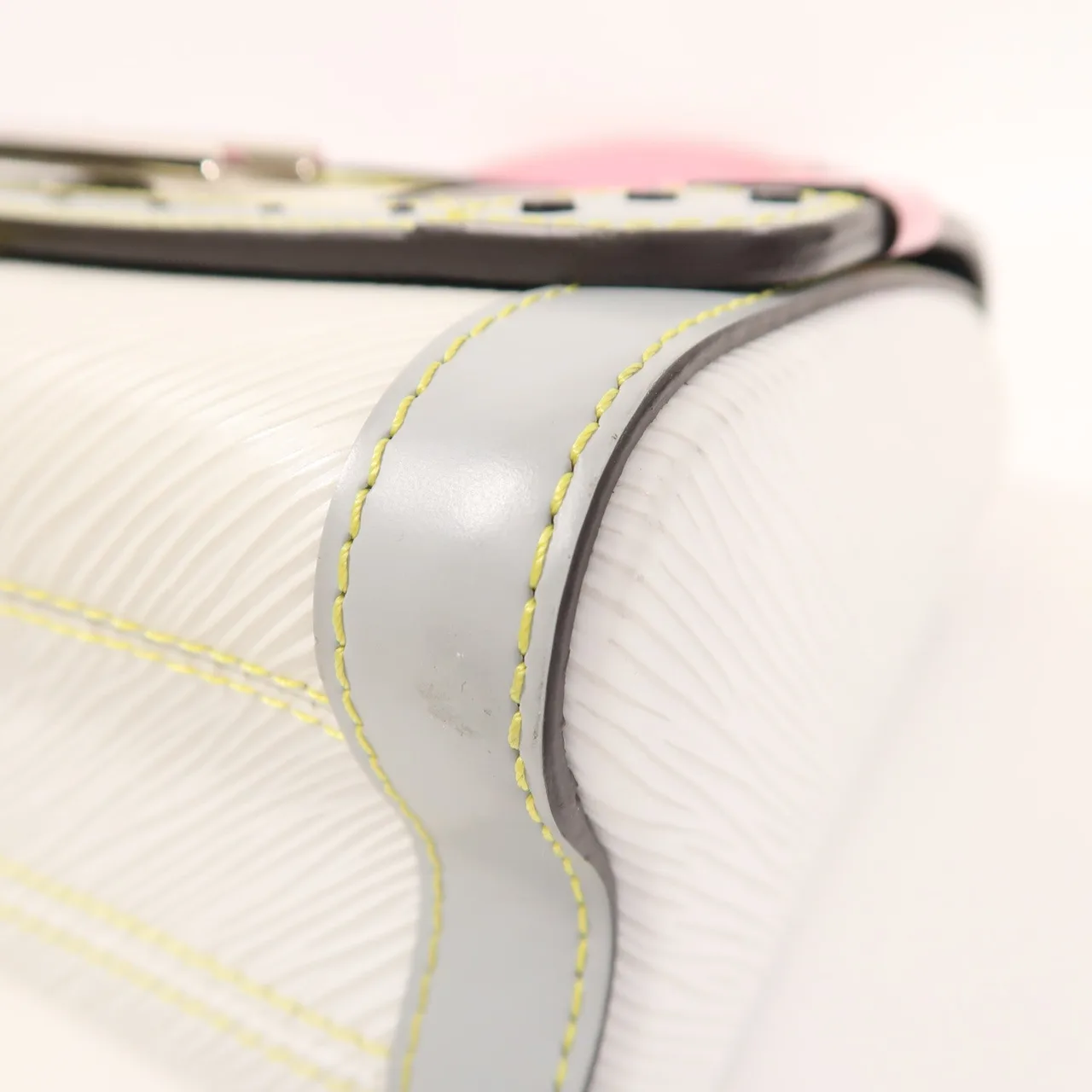 LOUIS VUITTON Twist M53717 肩背包 皮革 多種顏色 / white 皮革 中古品A - 縮圖 9