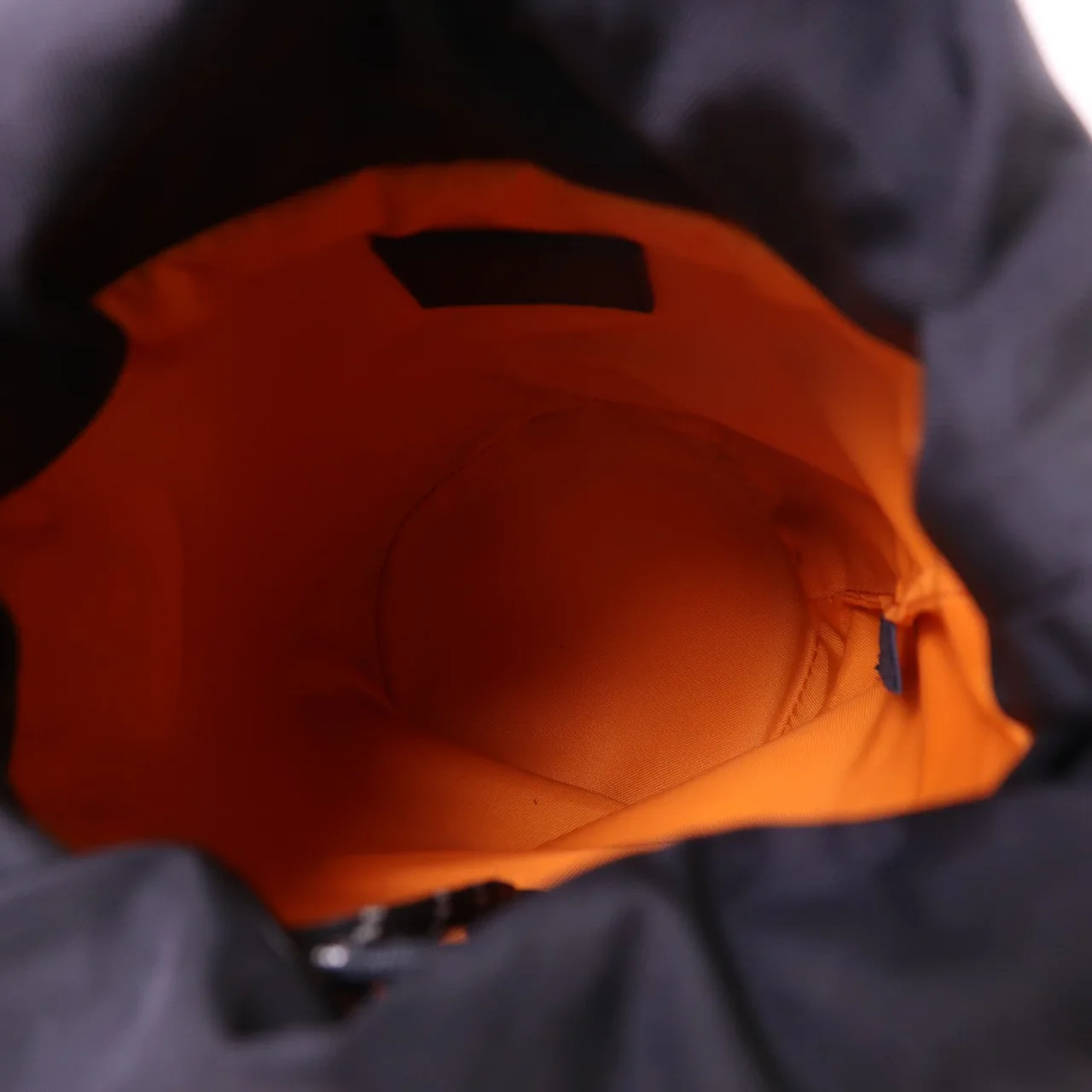 LOUIS VUITTON M44628 肩背包 牛皮 黑色 / Black 牛皮 中古品A - 縮圖 5