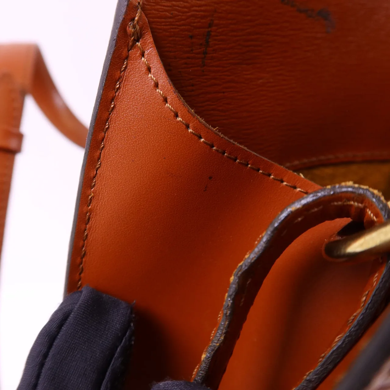 LOUIS VUITTON Cluny M52253 Shoulder Bag Calfskin 棕色 Calfskin Rank B - Thumbnail 24