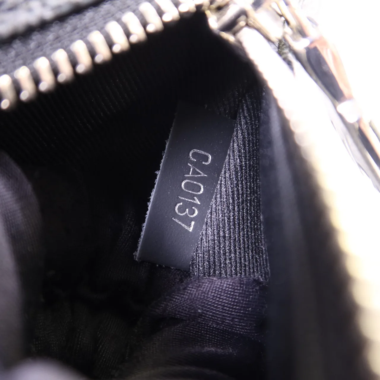 LOUIS VUITTON District N41029 肩背包 塗層帆布 黑色 / Black 塗層帆布 中古品A - 縮圖 8