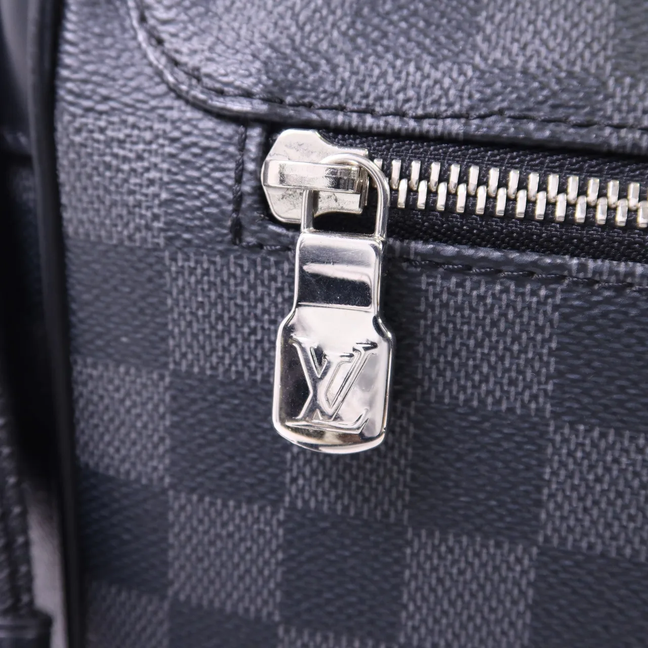 LOUIS VUITTON District N41029 肩背包 塗層帆布 黑色 / Black 塗層帆布 中古品A - 縮圖 9