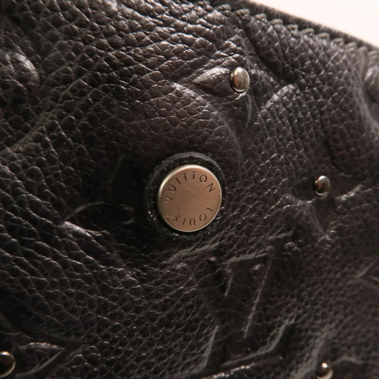 LOUIS VUITTON Montaigne M50665 2-Way Bag Calfskin 黑色 / Black Calfskin Rank B - Thumbnail 16