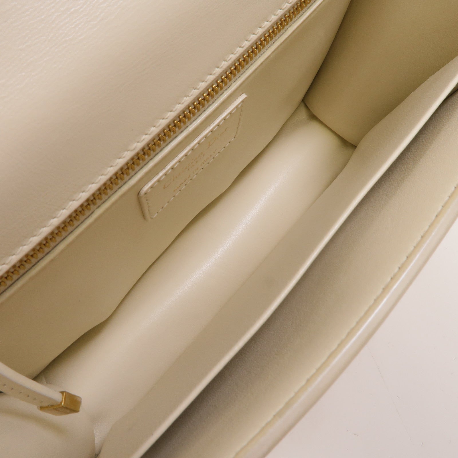 LOUIS VUITTON Montaigne 肩背包 牛皮 5