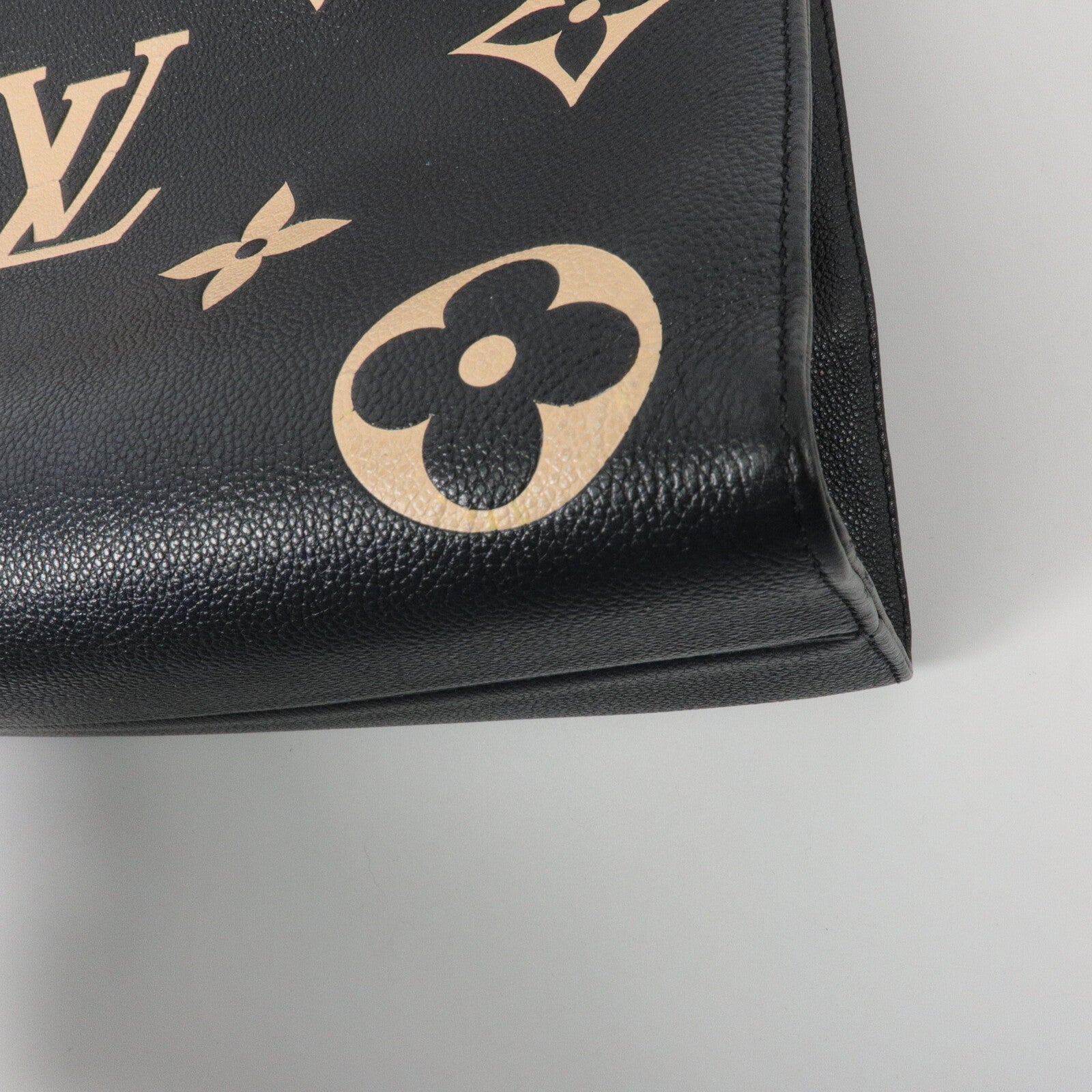 LOUIS VUITTON OnTheGo M45495 2-Way Bag Calfskin 11