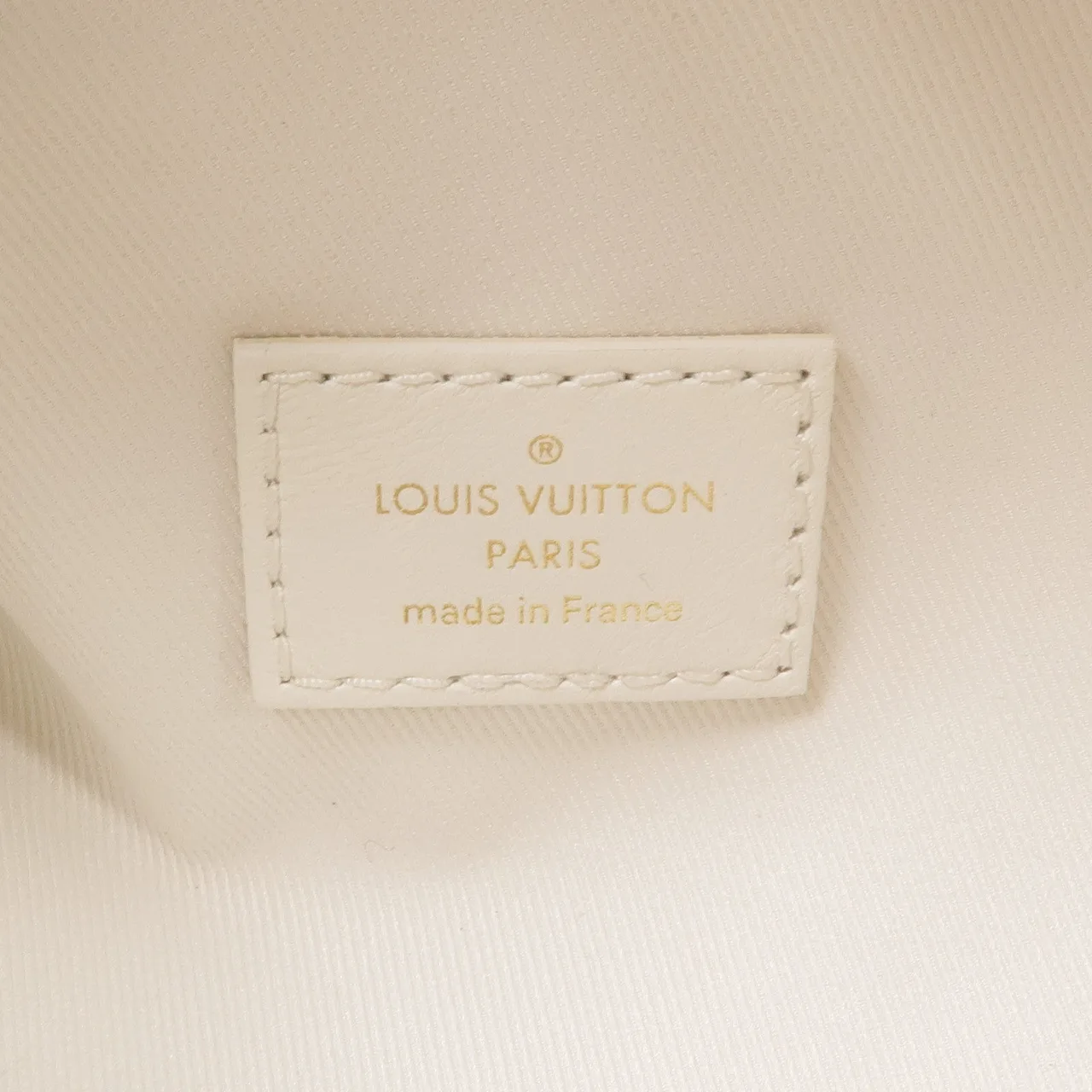 LOUIS VUITTON New Wave M53861 Belt Bag Calfskin 白色 Calfskin Rank B - Thumbnail 16