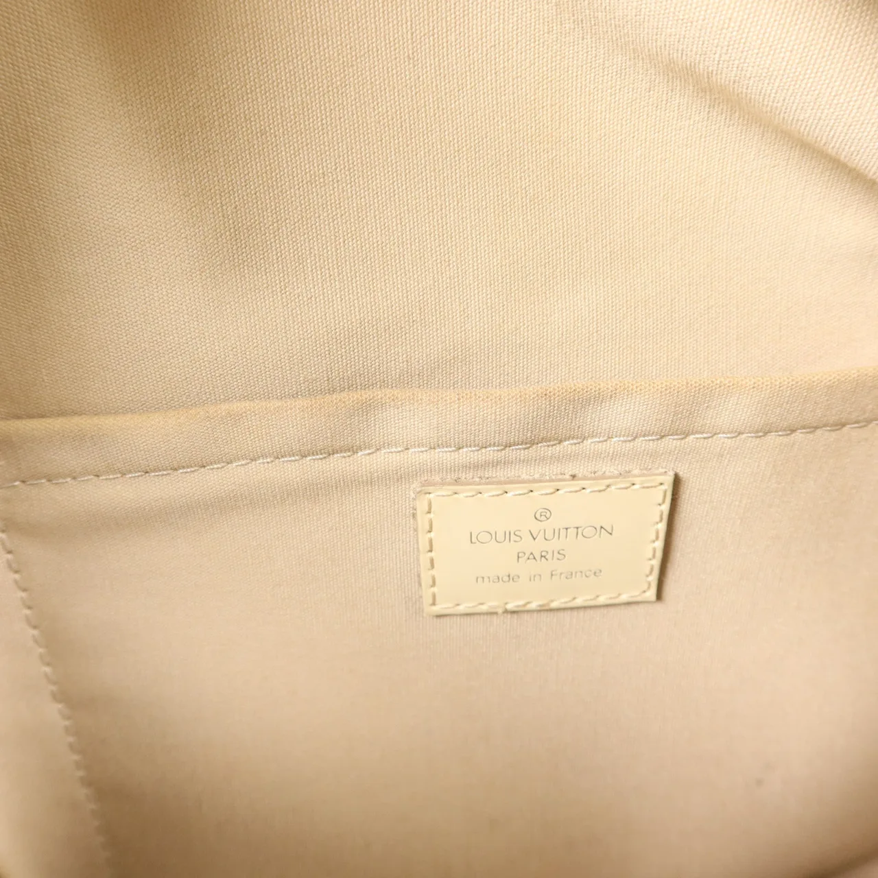 LOUIS VUITTON Montaigne M5932J Handbag Calfskin 白色 / Ivory Calfskin Rank B - Thumbnail 22