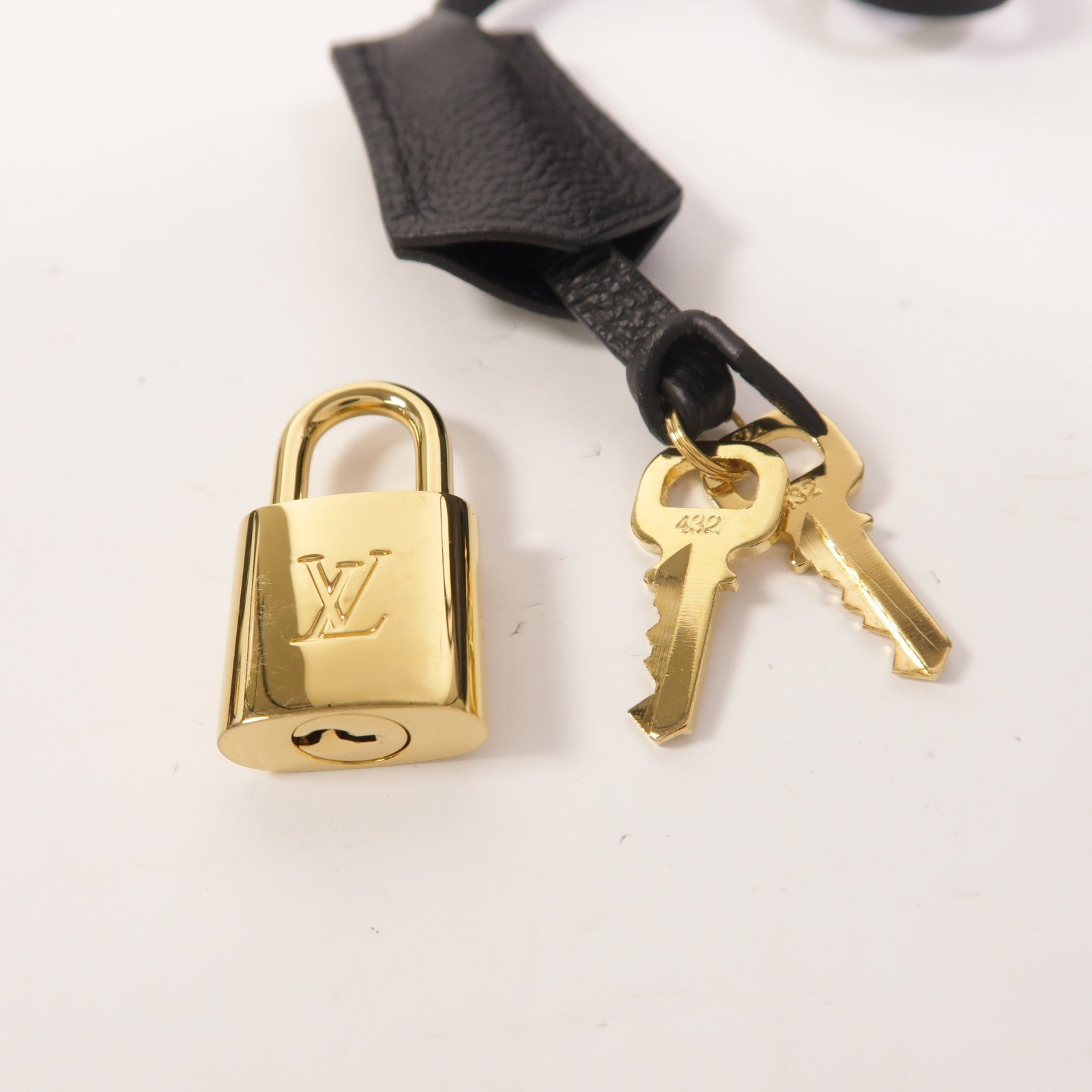 LOUIS VUITTON Montaigne M41048 兩用包 牛皮 20