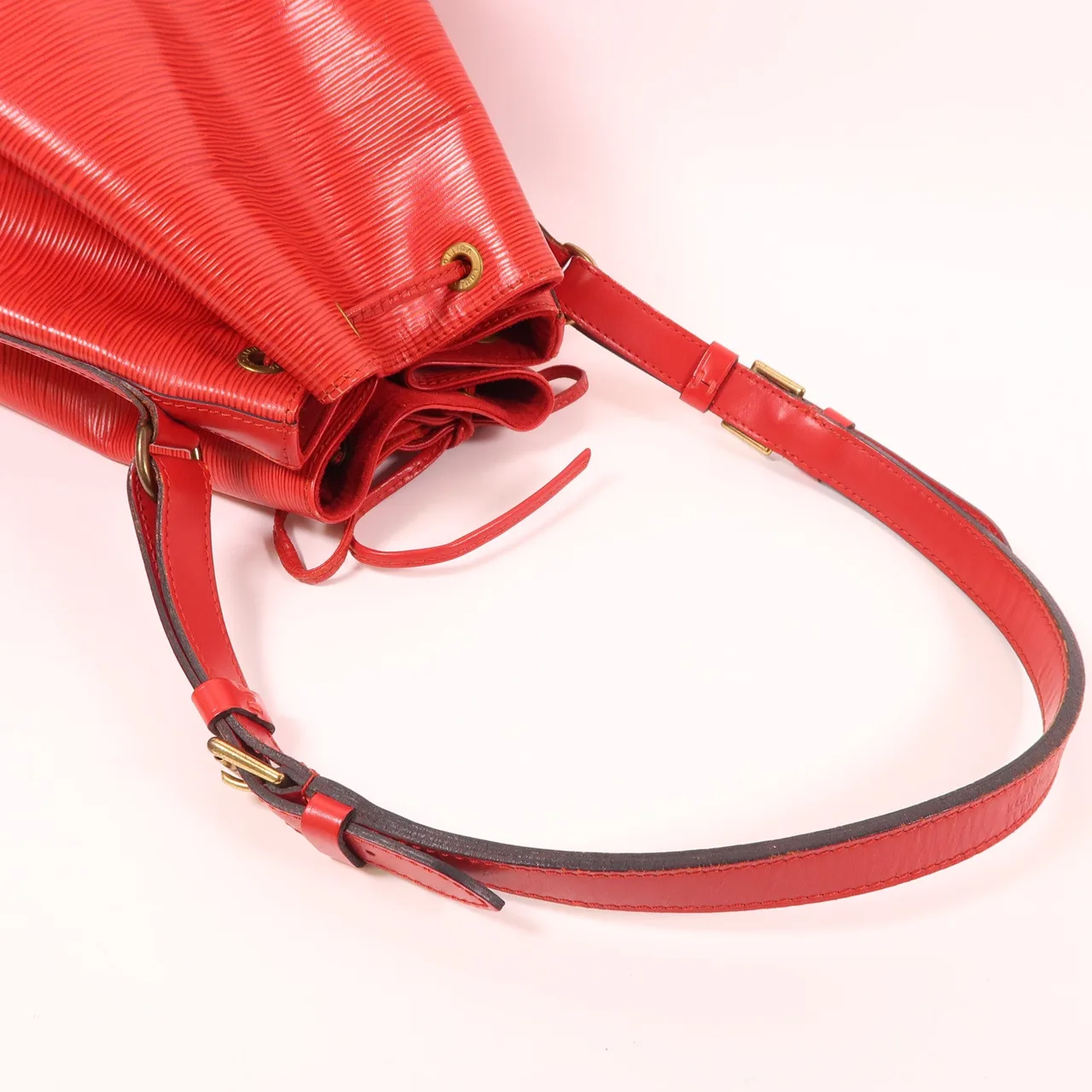 LOUIS VUITTON Noe M44107 肩背包 牛皮 紅色 / Red 牛皮 中古品B - 縮圖 10