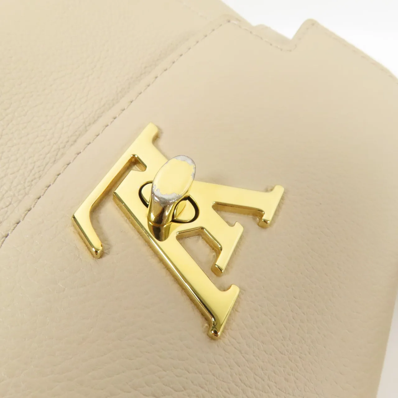 LOUIS VUITTON Lock Me M21052 兩用包 牛皮 米色 / Gery 牛皮 中古品B - 縮圖 12