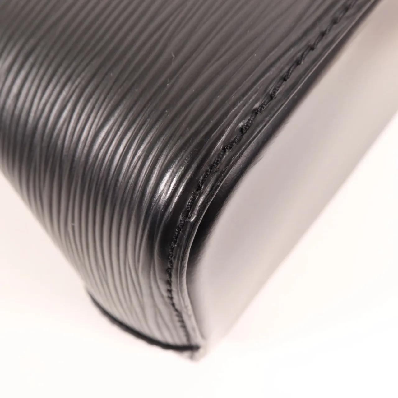 LOUIS VUITTON NeoNoe M52853 兩用包 牛皮 黑色 / 紅色 / Black/Blue 牛皮 中古品A - 縮圖 9