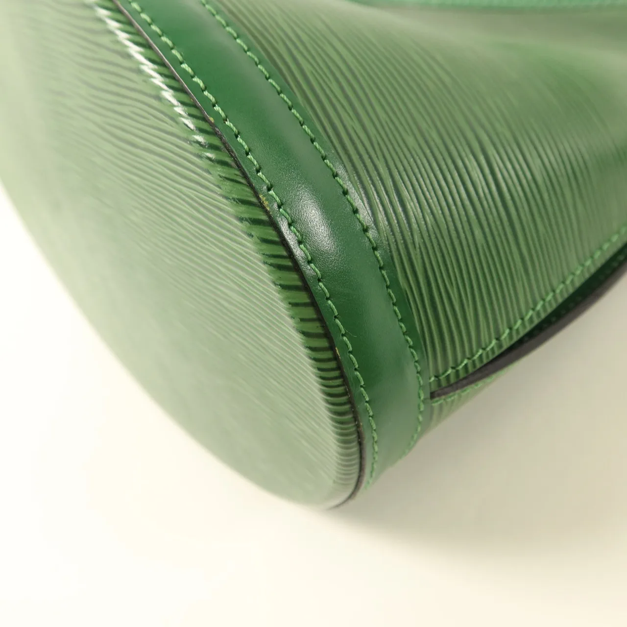 LOUIS VUITTON Cluny M52254 Shoulder Bag Calfskin 綠色 / Green Calfskin Rank A - Thumbnail 11