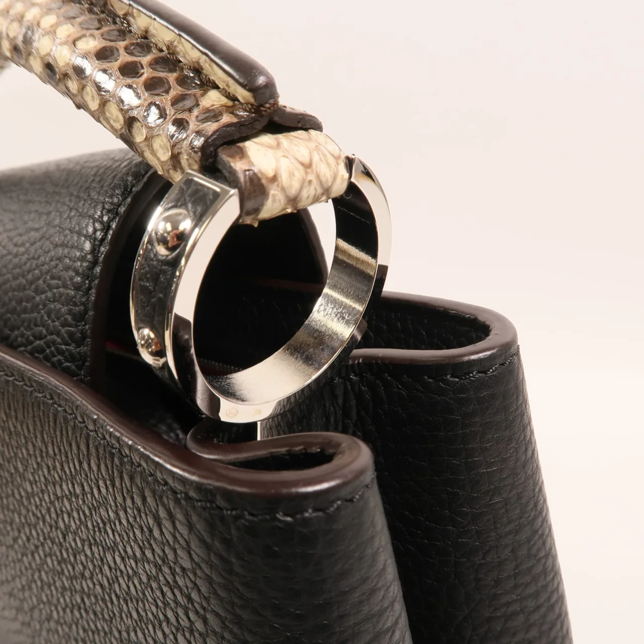 LOUIS VUITTON Capucines N92040 2-Way Bag Calfskin 黑色 / Black Calfskin Rank A - Thumbnail 17