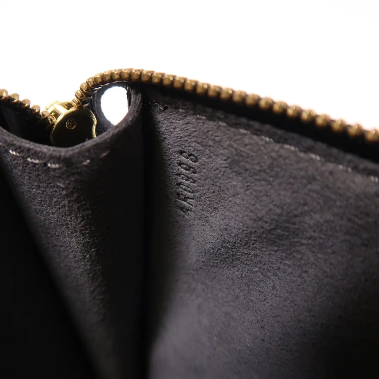 LOUIS VUITTON M52942 手拿包 牛皮 黑色 / Black 牛皮 中古品A - 縮圖 7