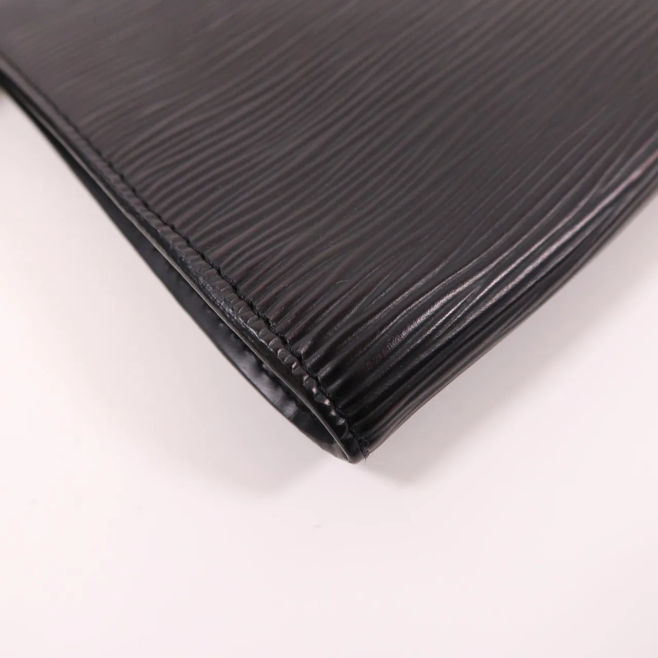 LOUIS VUITTON M52942 手拿包 牛皮 黑色 / Black 牛皮 中古品A - 縮圖 13