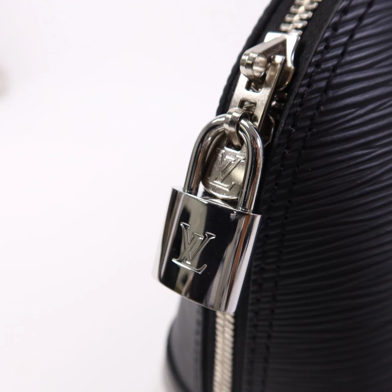 LOUIS VUITTON Alma M59217 兩用包 牛皮 黑色 / Black 牛皮 中古品A - 縮圖 7