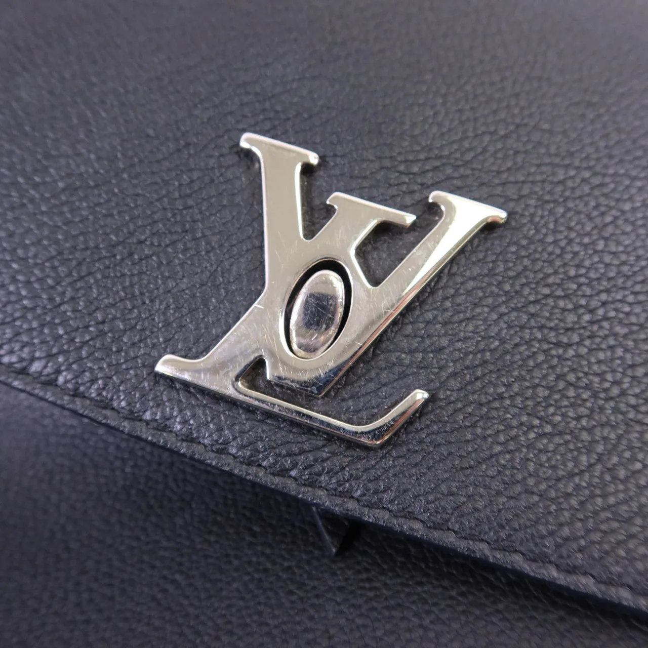 LOUIS VUITTON Lock Me Backpack M41815 Backpack Calfskin 黑色 / Black Calfskin Rank B - Thumbnail 9