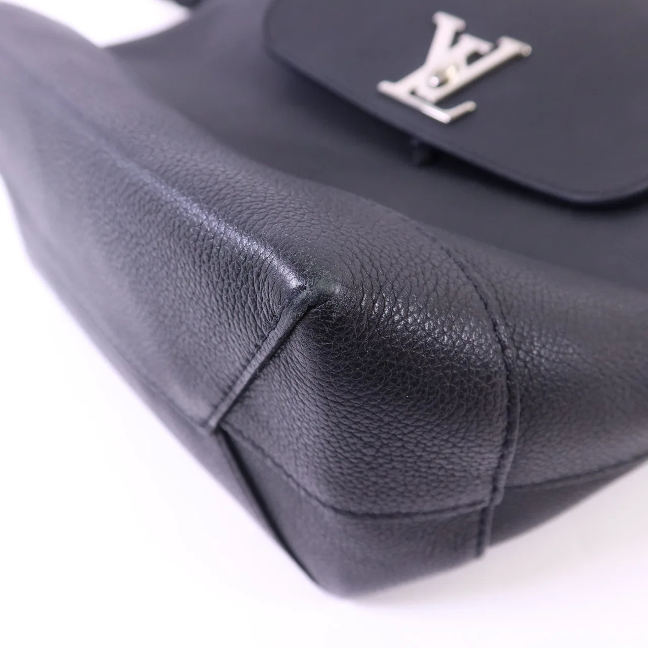 LOUIS VUITTON Lock Me Backpack M41815 Backpack Calfskin 黑色 / Black Calfskin Rank B - Thumbnail 10