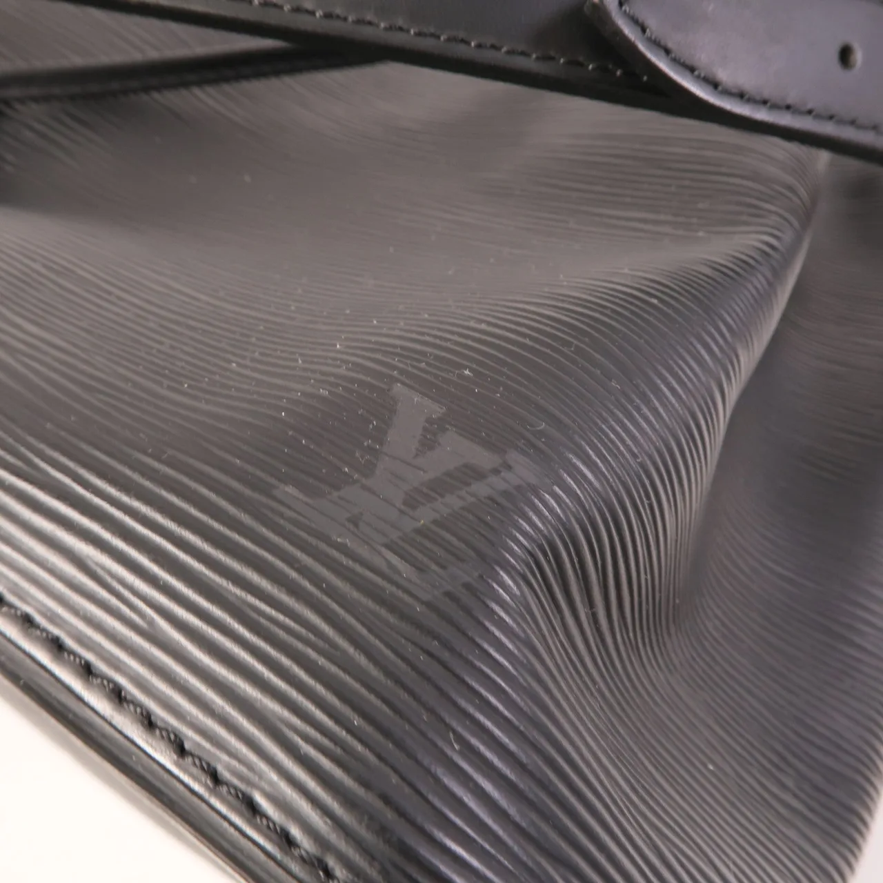 LOUIS VUITTON Bucket M44102 Shoulder Bag Calfskin 黑色 / Black Calfskin Rank B - Thumbnail 11