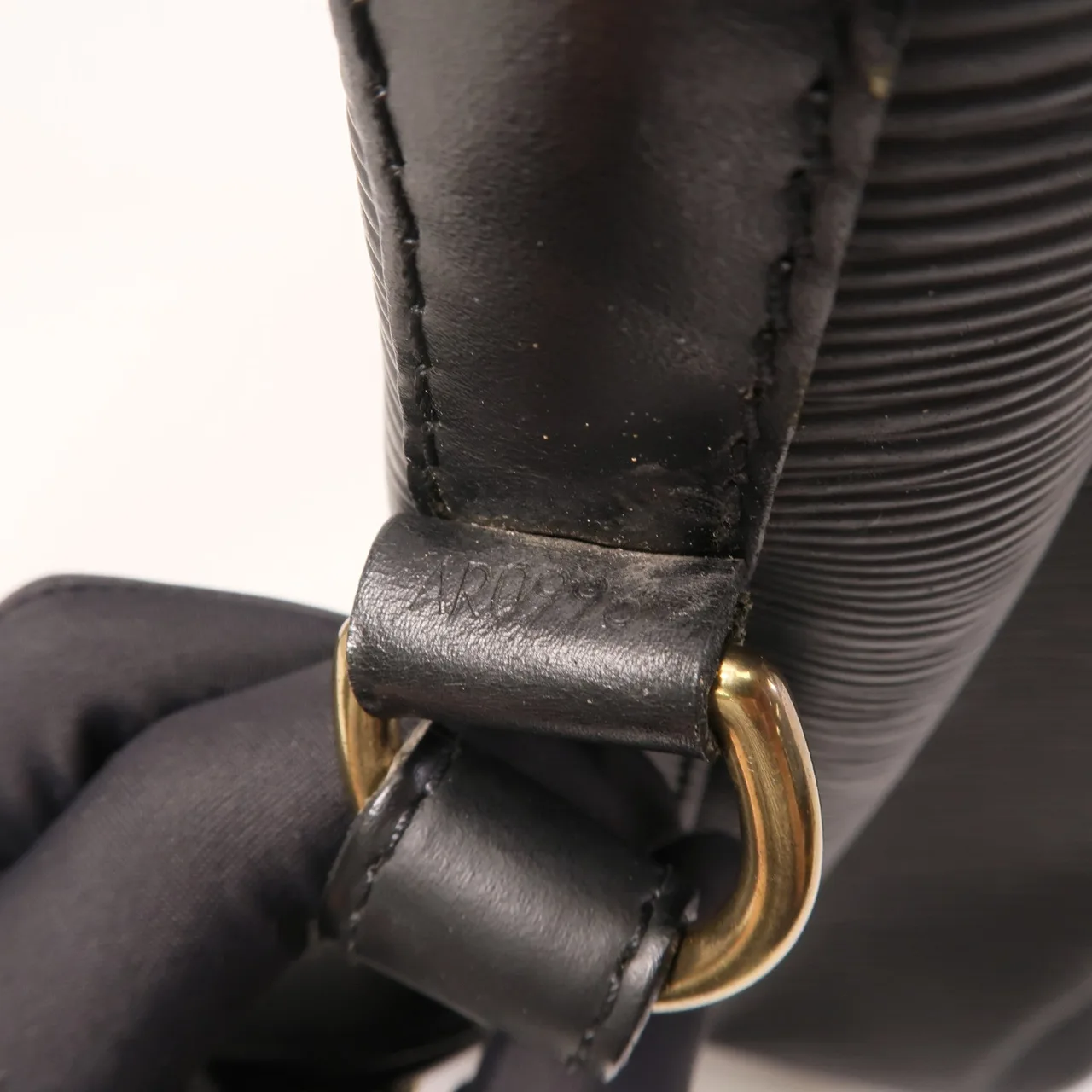 LOUIS VUITTON Bucket M44102 Shoulder Bag Calfskin 黑色 / Black Calfskin Rank B - Thumbnail 15