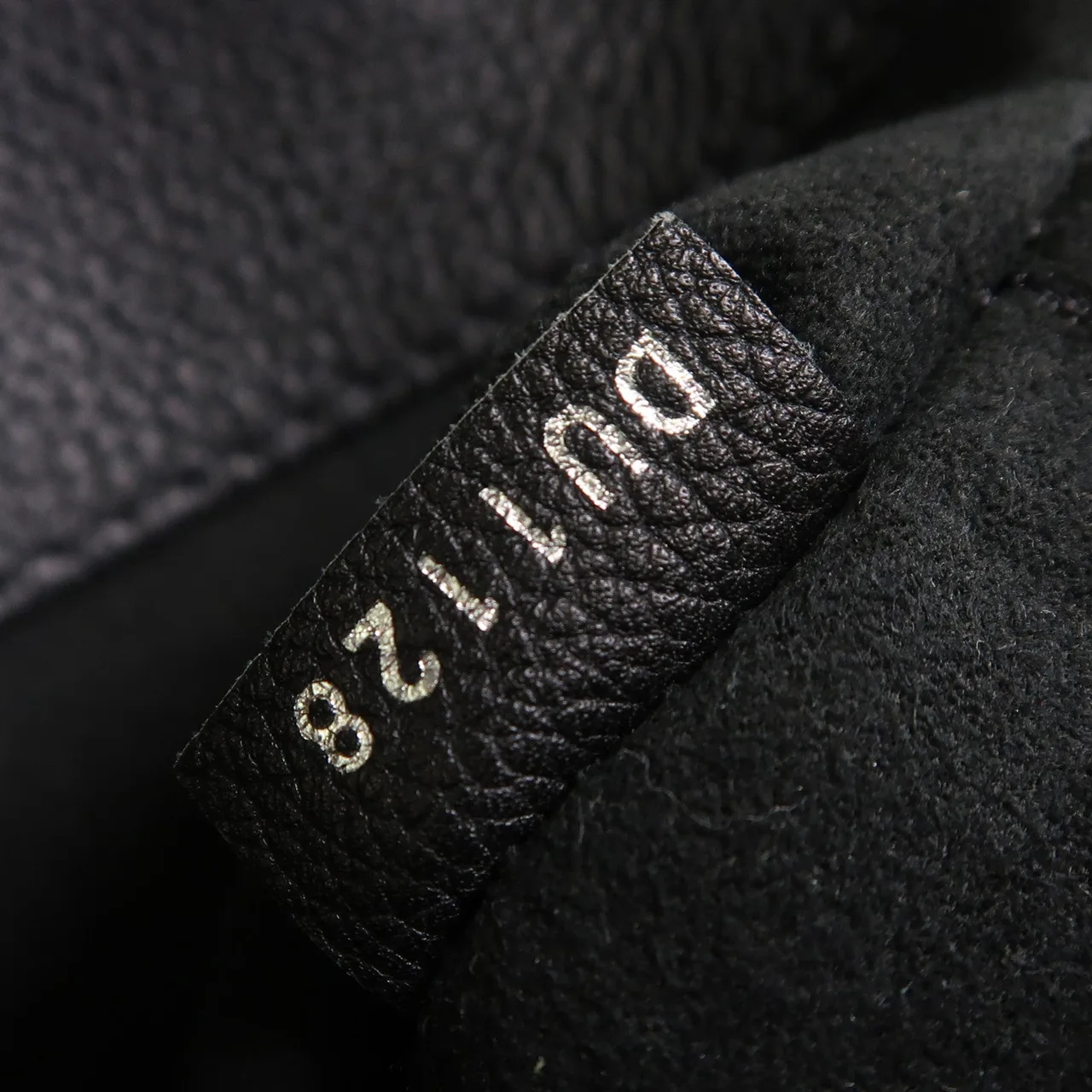 LOUIS VUITTON Lock Me Backpack M41815 Backpack Calfskin 黑色 / Black Calfskin Rank B - Thumbnail 7