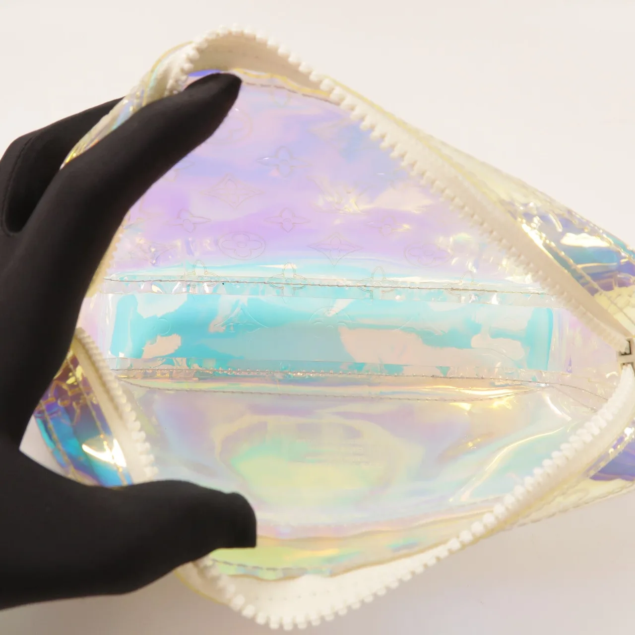 LOUIS VUITTON Pochette Volga M55261 Clutch x PVC 其他 / 白色 x PVC Rank A - Thumbnail 5