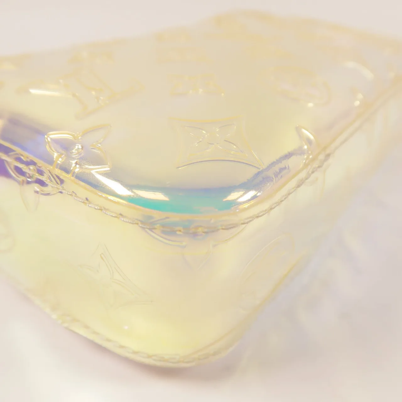 LOUIS VUITTON Pochette Volga M55261 Clutch x PVC 其他 / 白色 x PVC Rank A - Thumbnail 11