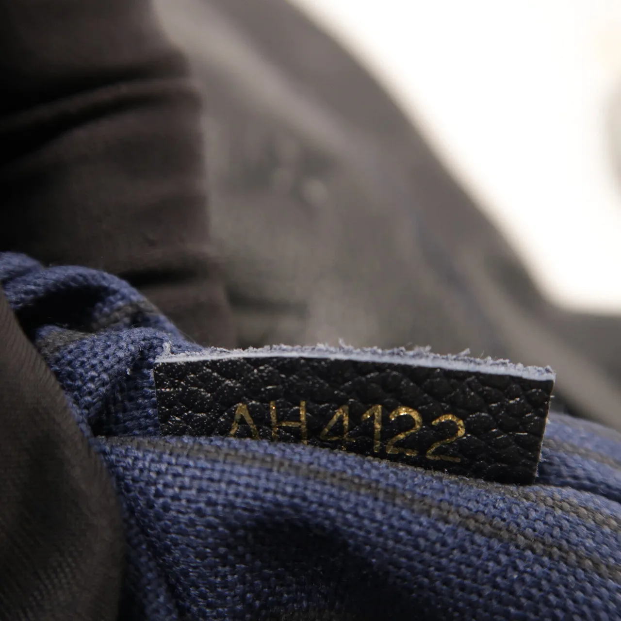 LOUIS VUITTON Lumineuse M93410 兩用包 牛皮 藍色 / Navy 牛皮 中古品A - 縮圖 7