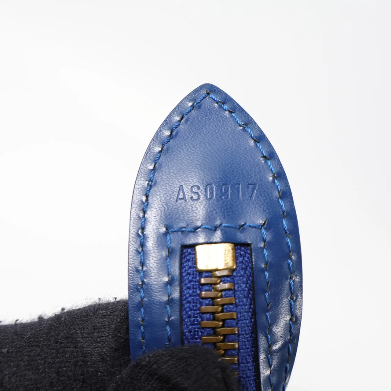 LOUIS VUITTON Saint Jacques M52275 Shoulder Bag Calfskin 藍色 Calfskin Rank C - Thumbnail 14